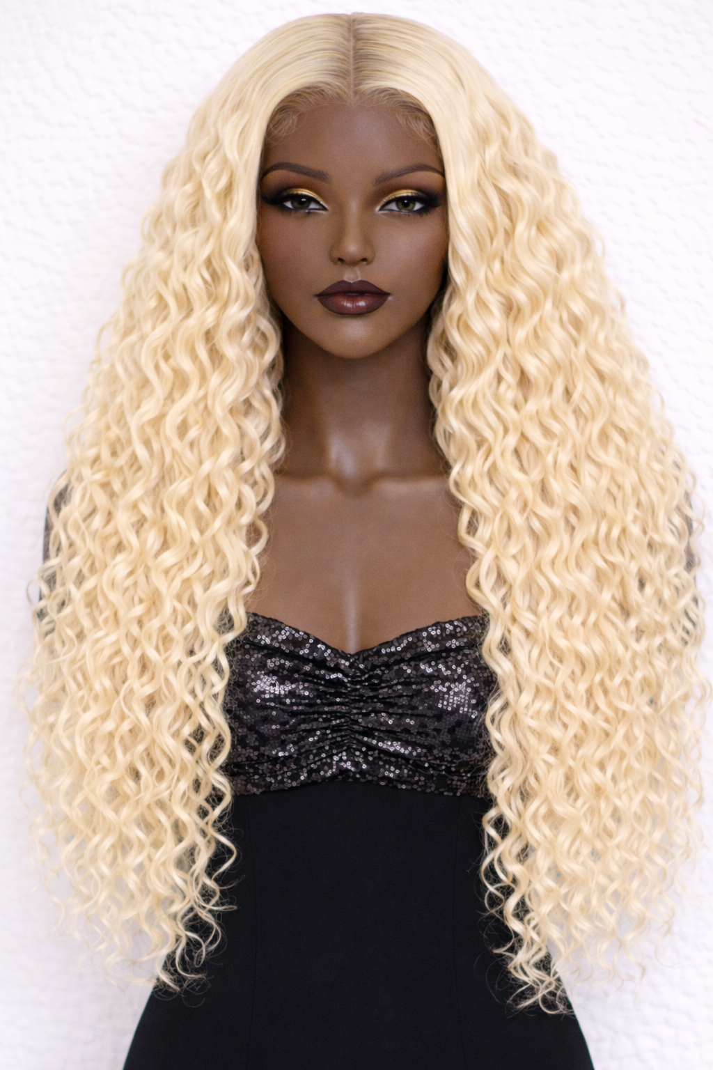 Grandeur Burmese Curly – 13x6 HD Frontal Wig (613 Blonde)